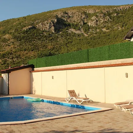 Verde Holiday House Mostar Tatil Evi